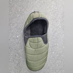 Dream Pairs Women’s Quilted Puffy Slippers - Insulated Indoor Outdoor House Shoe